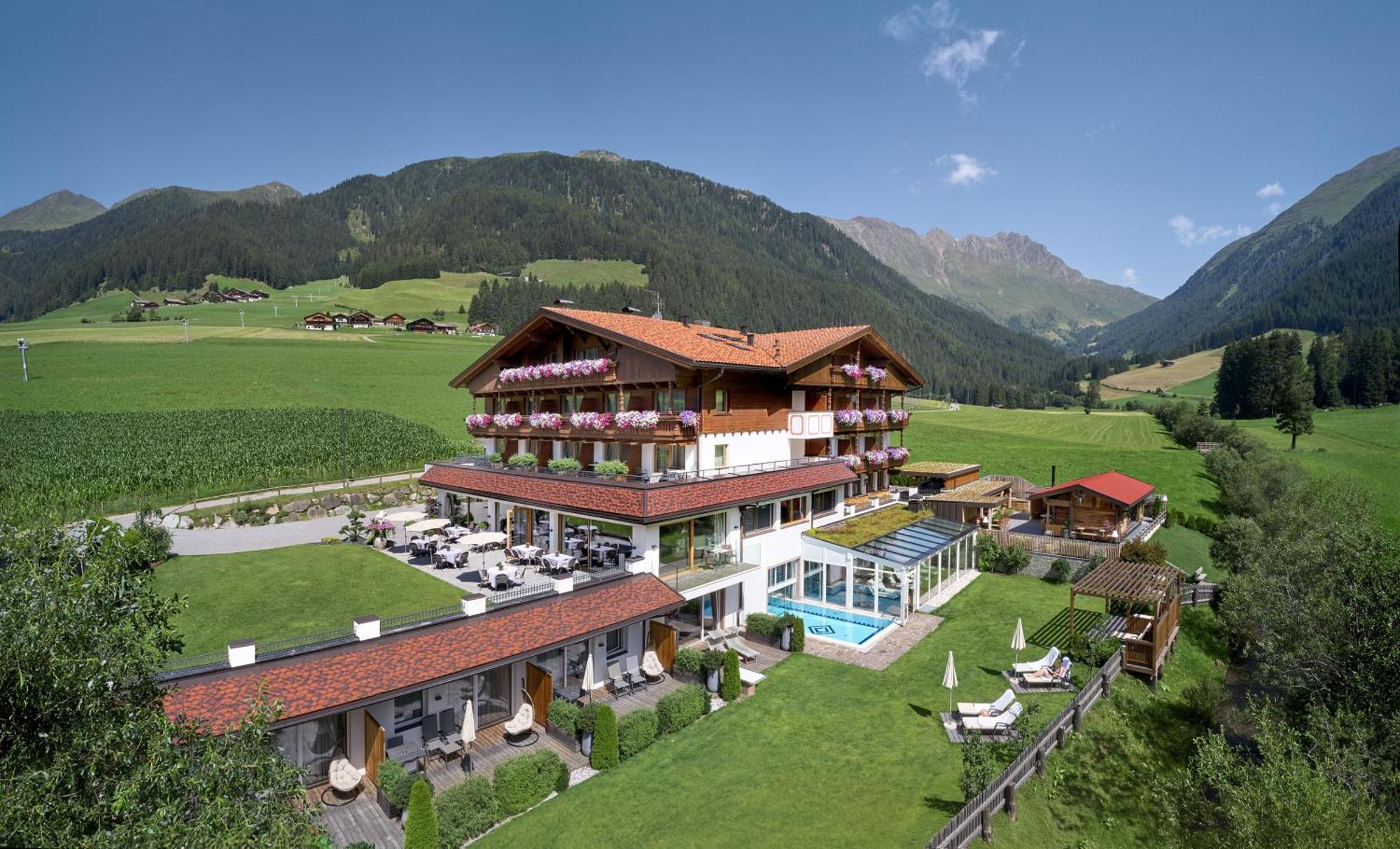 Vitalpina Hotel Magdalenahof Santa Maddalena in Casies Kültér fotó