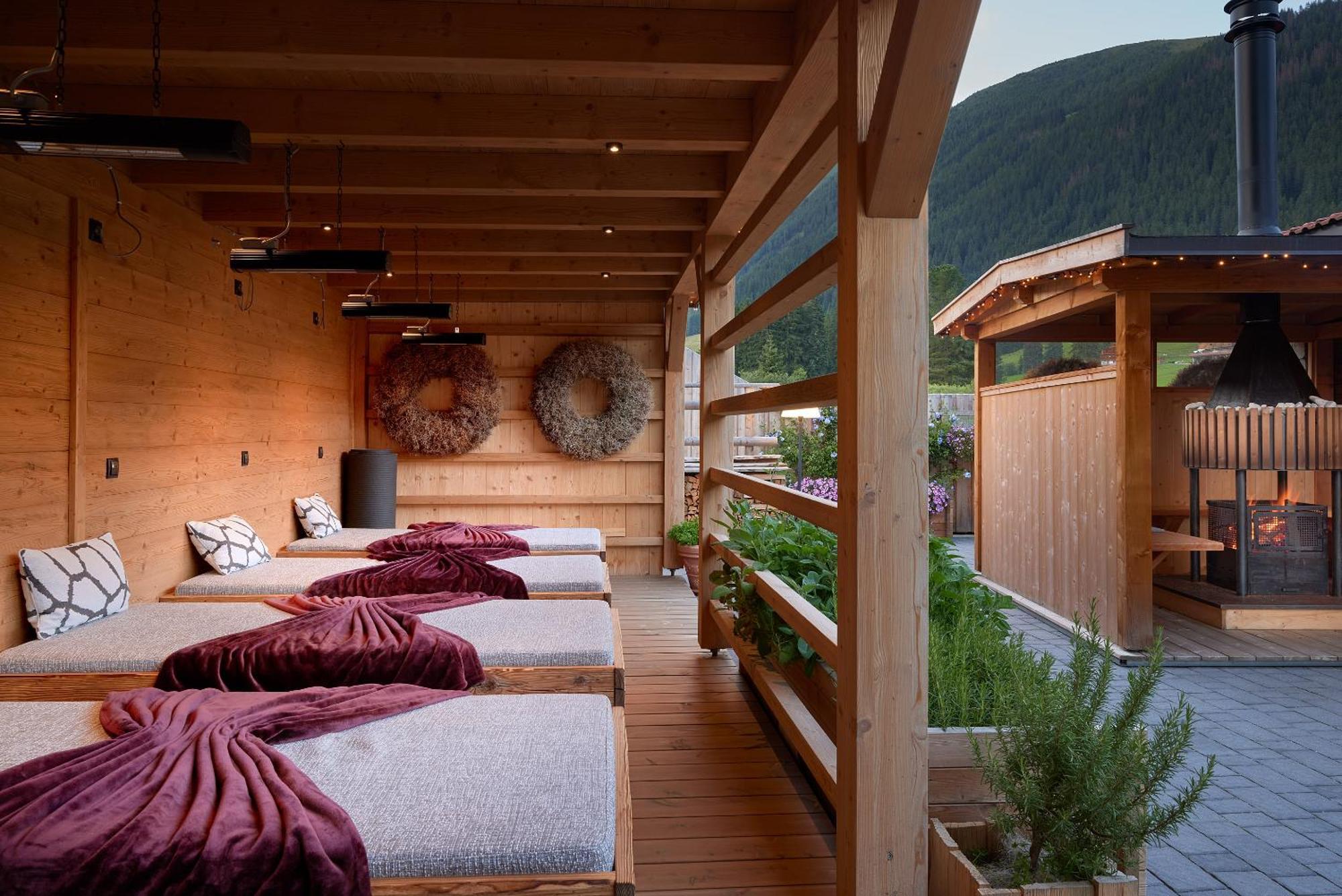 Vitalpina Hotel Magdalenahof Santa Maddalena in Casies Kültér fotó